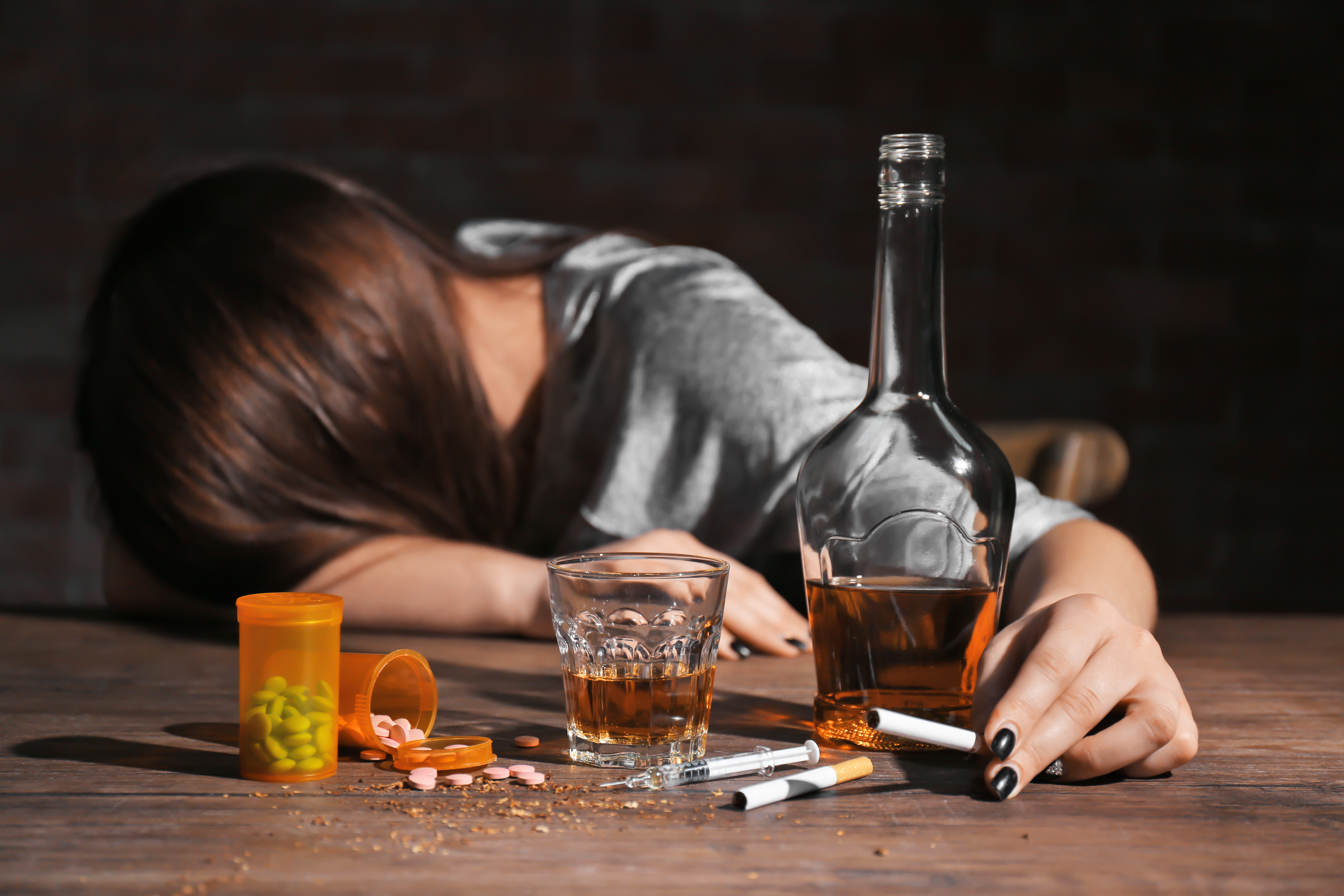 наркотики мешают с алкоголем